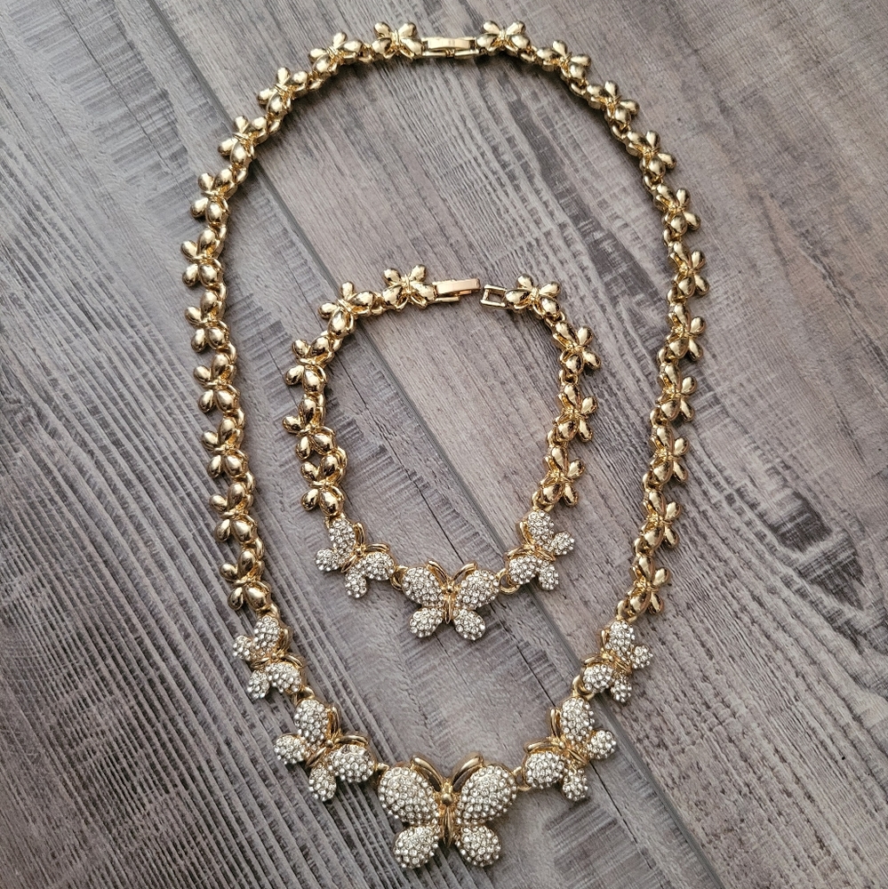 18k Gold Butterfly Link Necklace & Bracelet